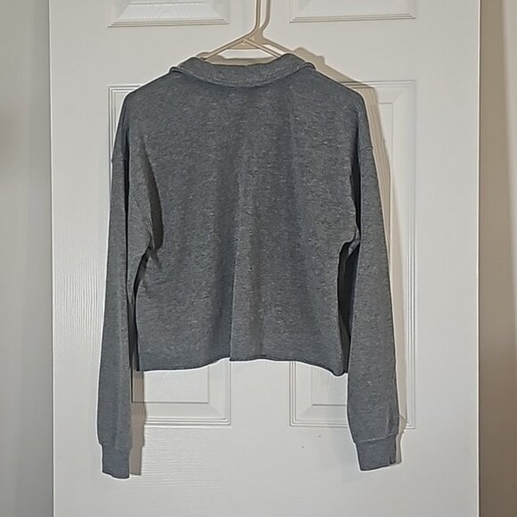 Wild Fable Gray Cropped Polo Collar 2 Button Lightweight Sweatshirt Size M - Picture 1 of 6